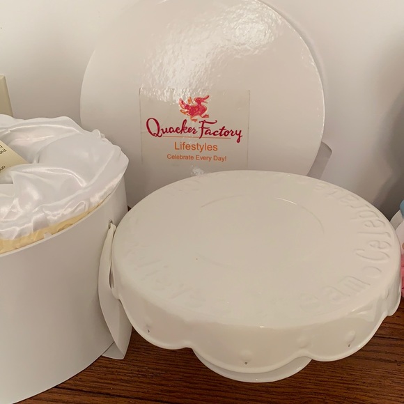 Quacker Factory Other - Quacker Factory  Pedestal Plate with charms.